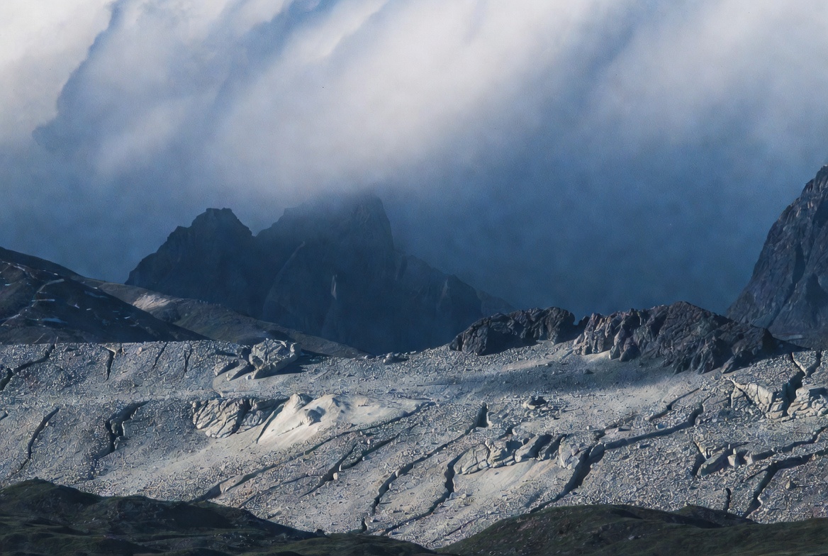 Alaska mountains after earthquake near Denali